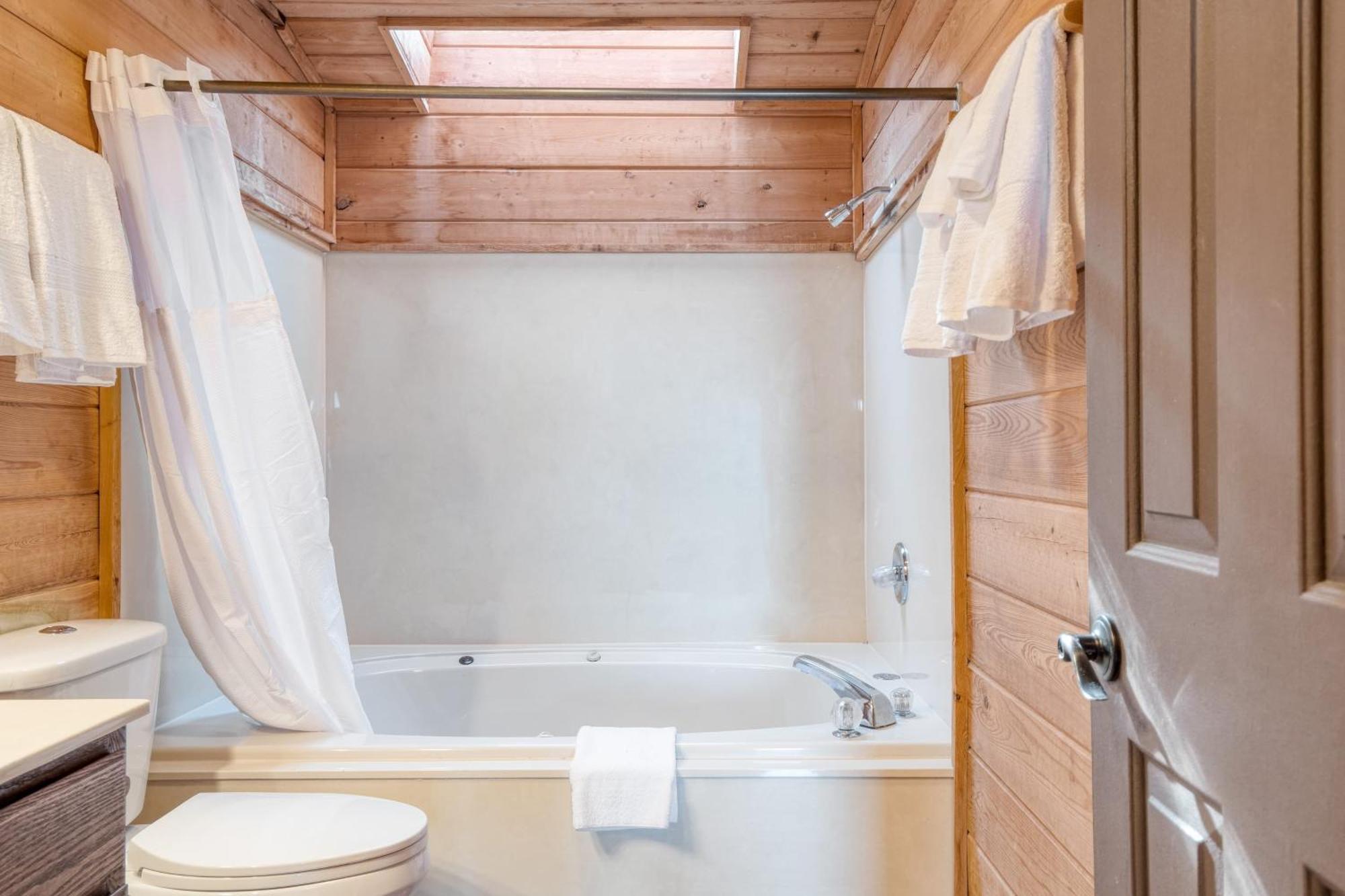 Fontana By Avantstay Gorgeous Mountain Cabin W Views Hot Tub Game Room Gatlinburg Zewnętrze zdjęcie