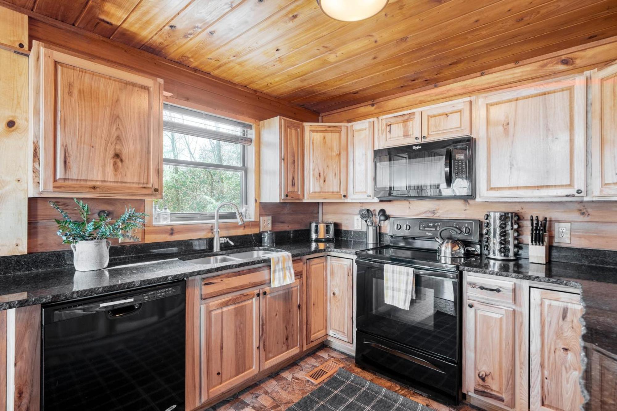 Fontana By Avantstay Gorgeous Mountain Cabin W Views Hot Tub Game Room Gatlinburg Zewnętrze zdjęcie